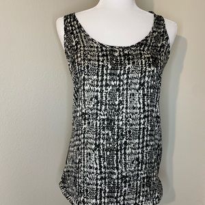 Black and white razor back blouse